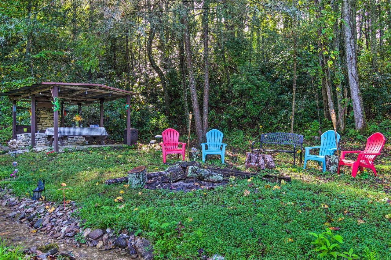 Shaw Creek Cottage With Fire Pit And Forest Views Hendersonville Exterior foto